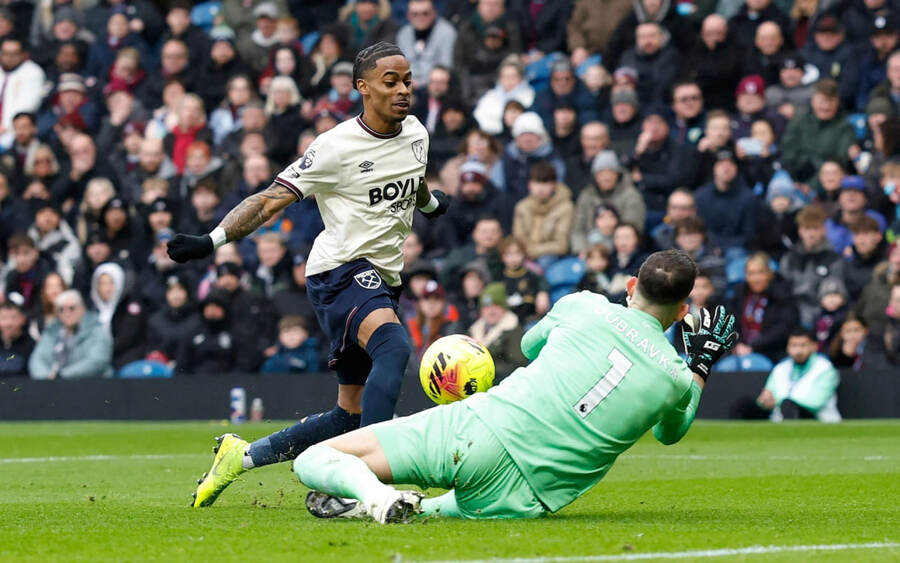 Burnley vs West Ham (22:00 – 07/02) | Xem lại trận đấu